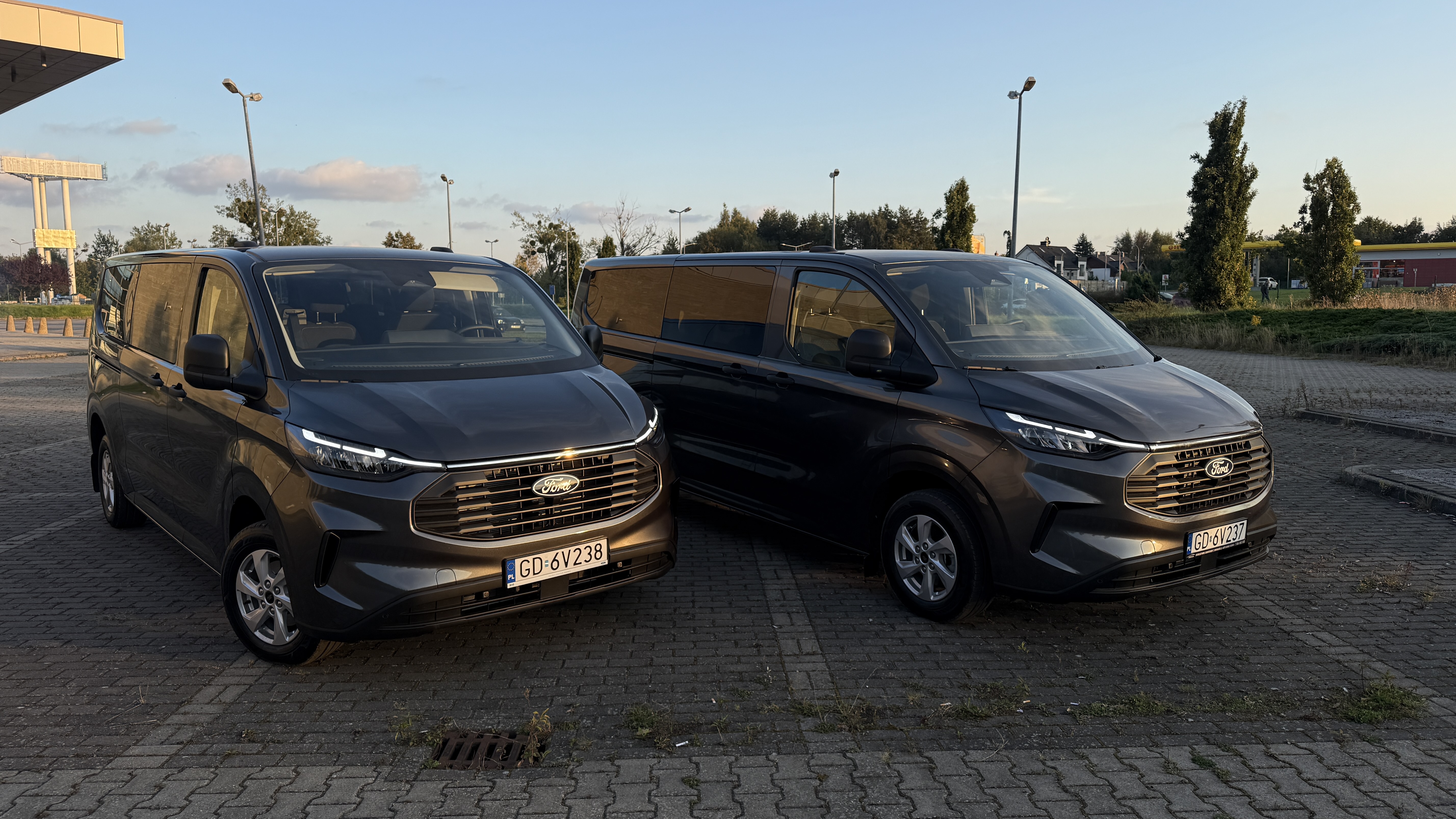 FORD TOURNEO CUSTOM LONG 8 OSOBOWY AUTOMAT